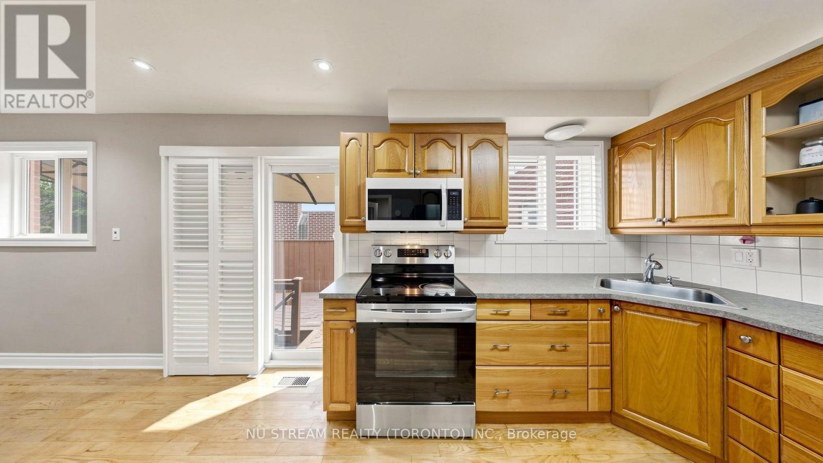 3163 Ibbetson Crescent, Mississauga (Erindale), Ontario  L5C 1Z1 - Photo 14 - W13838372