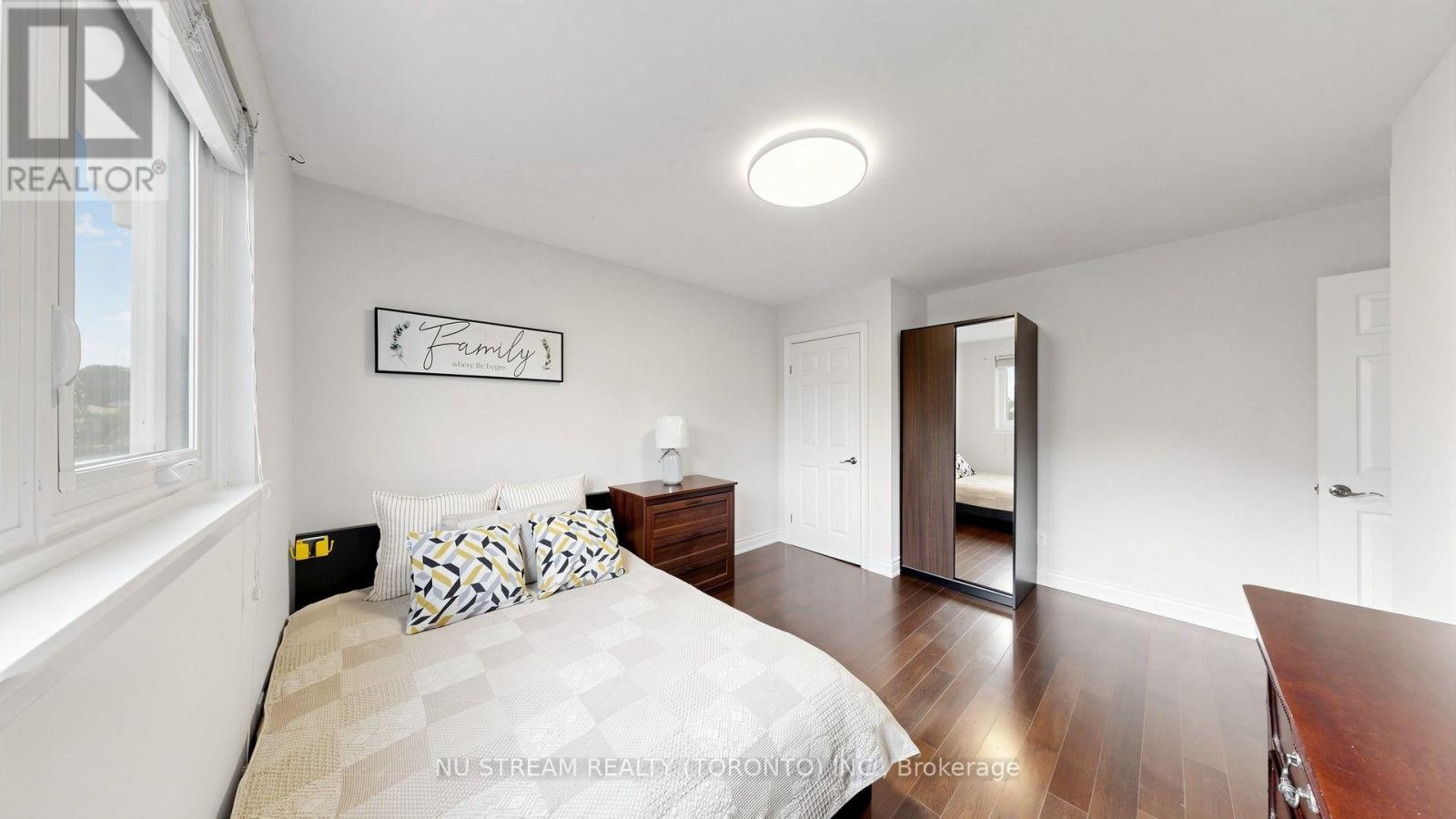 3163 Ibbetson Crescent, Mississauga (Erindale), Ontario  L5C 1Z1 - Photo 19 - W13838372