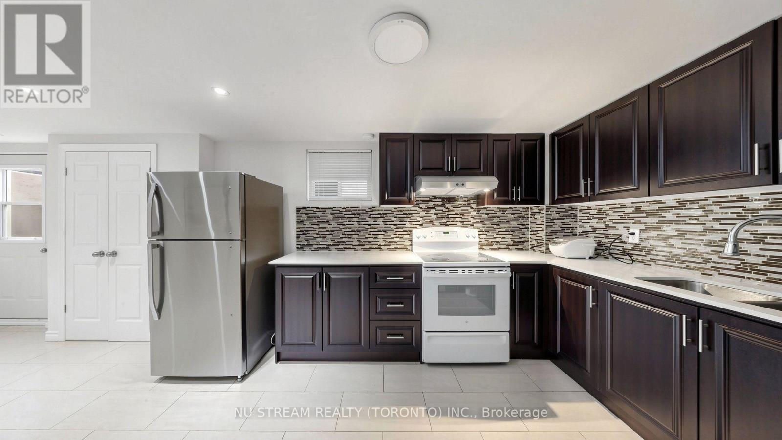 3163 Ibbetson Crescent, Mississauga (Erindale), Ontario  L5C 1Z1 - Photo 33 - W13838372