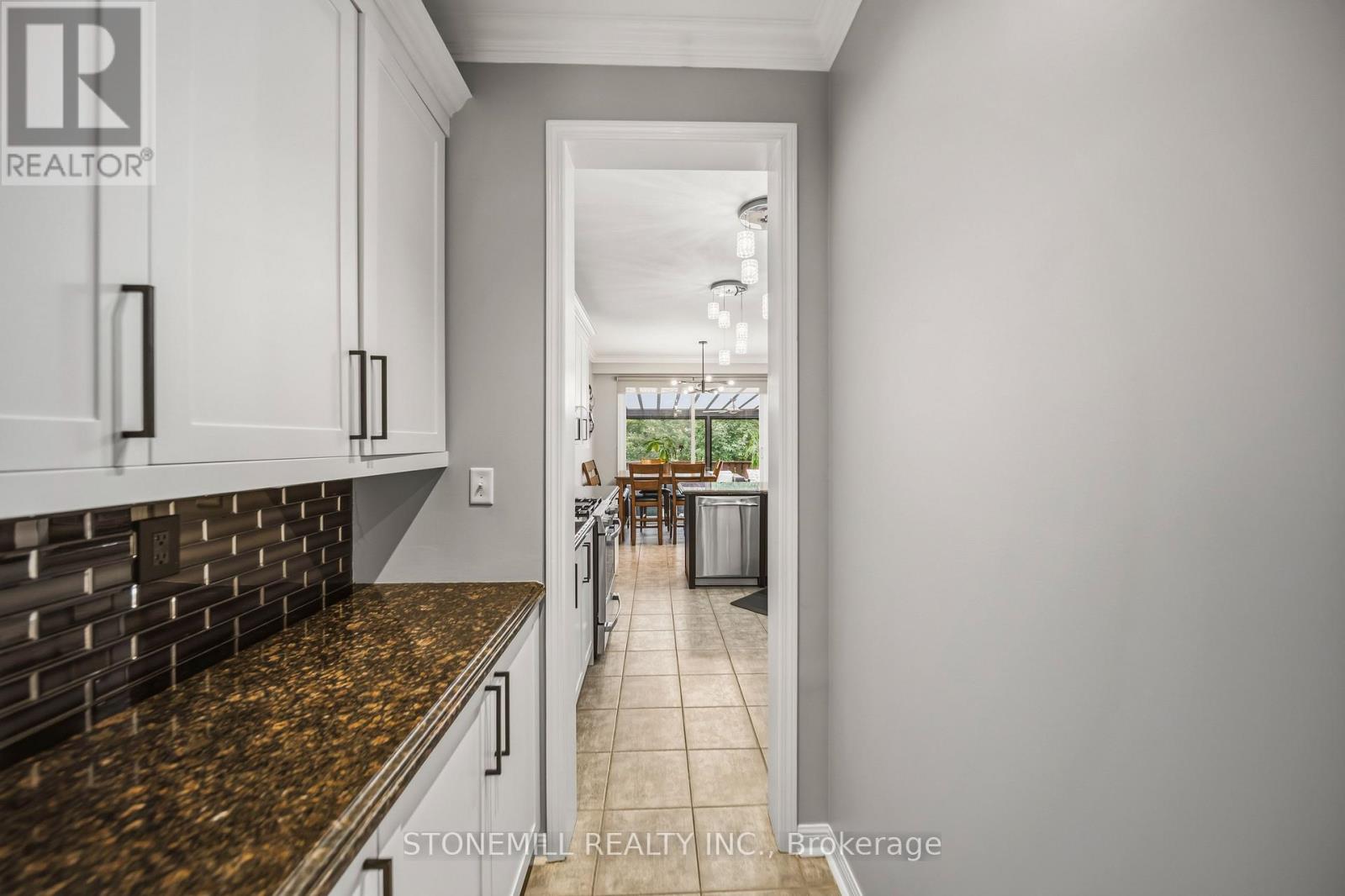 1661 Dempsey Crescent, Milton (Be Beaty), Ontario  L9T 5M5 - Photo 8 - W13838390