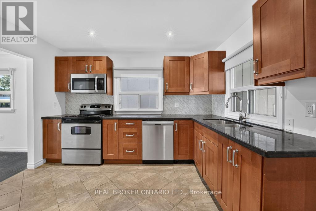 1024 Roosevelt Road, Mississauga (Lakeview), Ontario  L5G 3Y8 - Photo 13 - W13838400