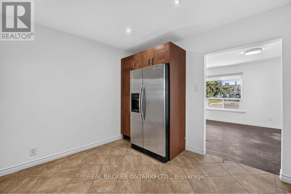 1024 Roosevelt Road, Mississauga (Lakeview), Ontario  L5G 3Y8 - Photo 14 - W13838400