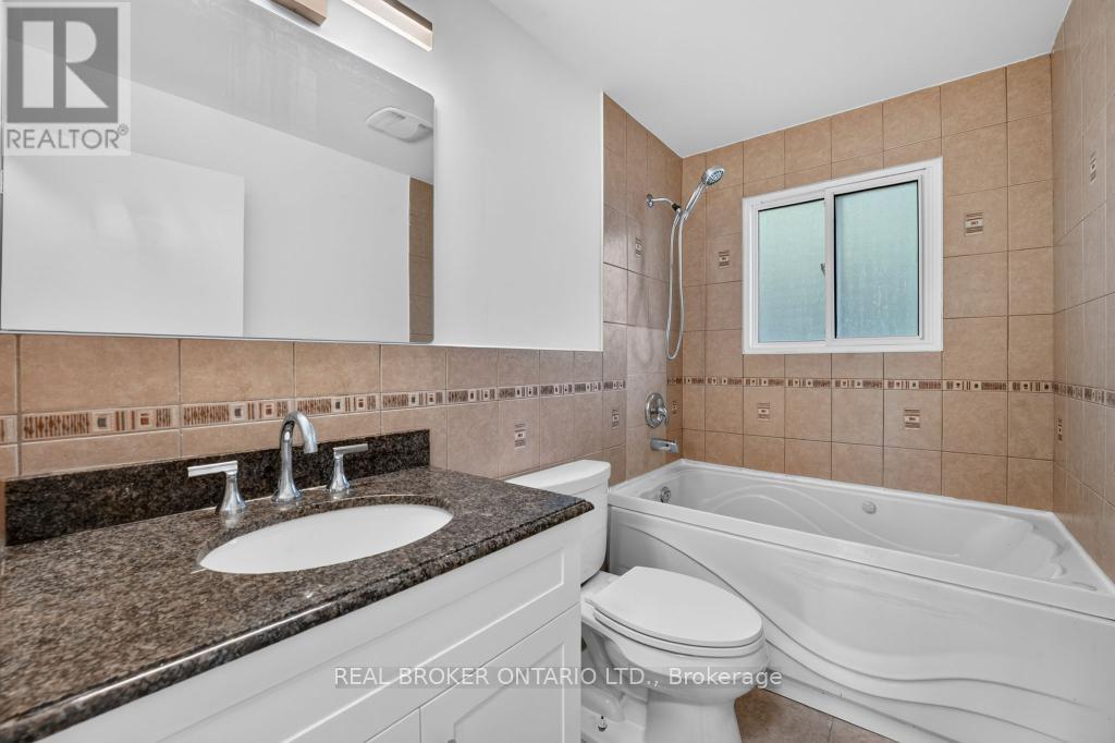 1024 Roosevelt Road, Mississauga (Lakeview), Ontario  L5G 3Y8 - Photo 18 - W13838400
