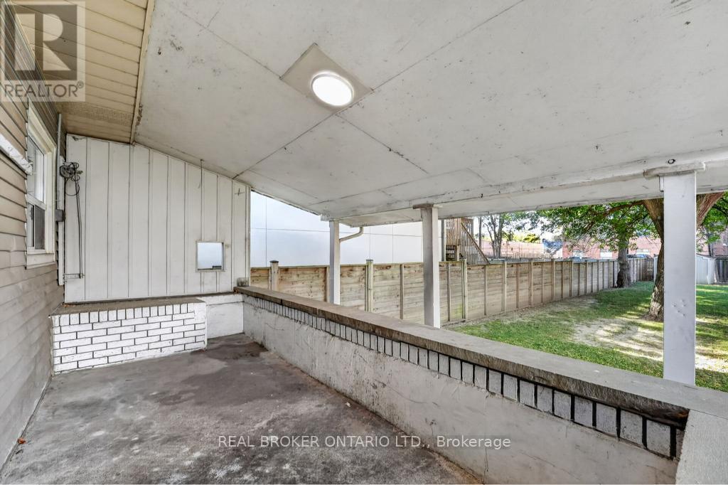 1024 Roosevelt Road, Mississauga (Lakeview), Ontario  L5G 3Y8 - Photo 37 - W13838400