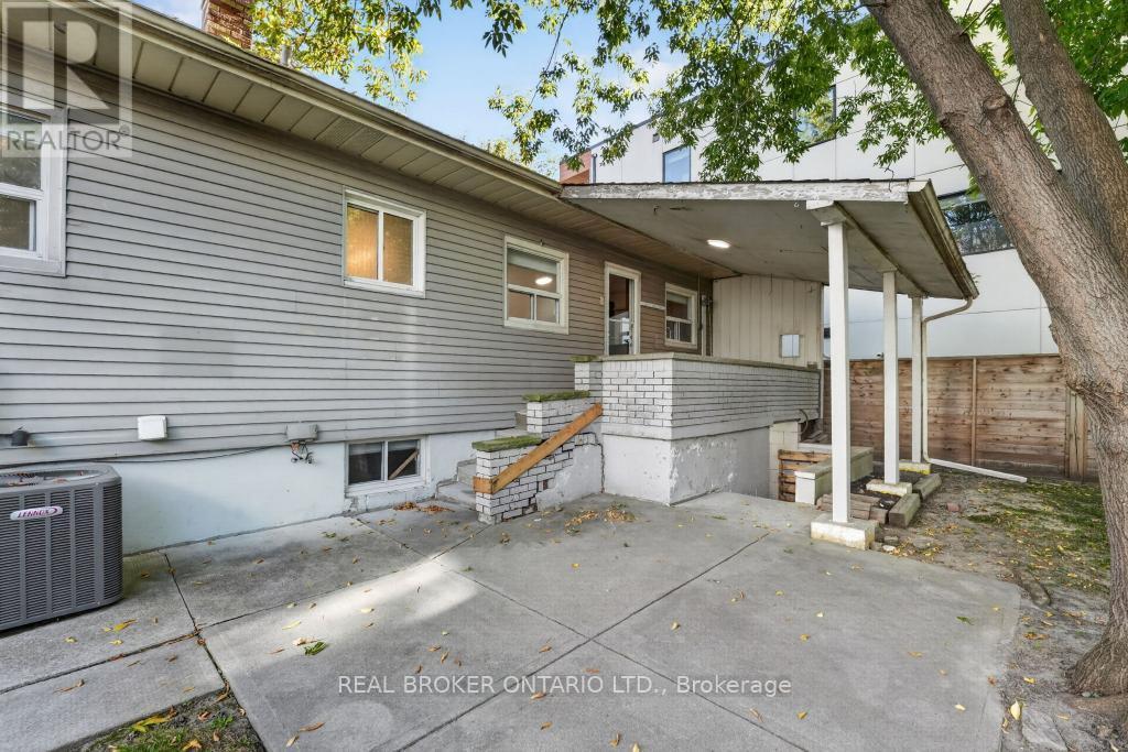 1024 Roosevelt Road, Mississauga (Lakeview), Ontario  L5G 3Y8 - Photo 40 - W13838400