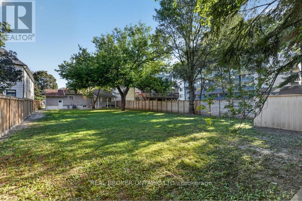 1024 Roosevelt Road, Mississauga (Lakeview), Ontario  L5G 3Y8 - Photo 44 - W13838400