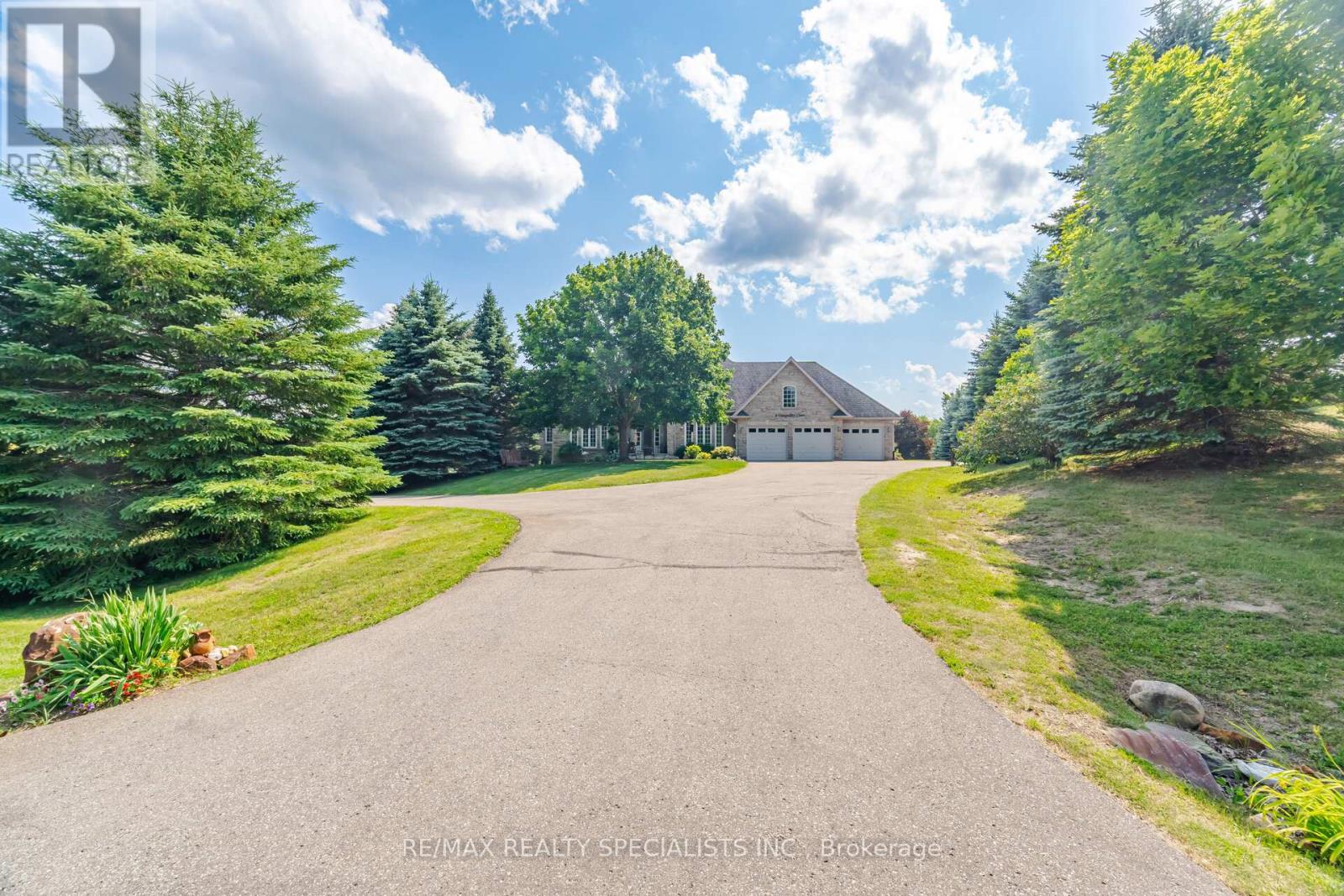 4 Tranquility Court, Caledon (Palgrave), Ontario  L7E 3R7 - Photo 3 - W13838406