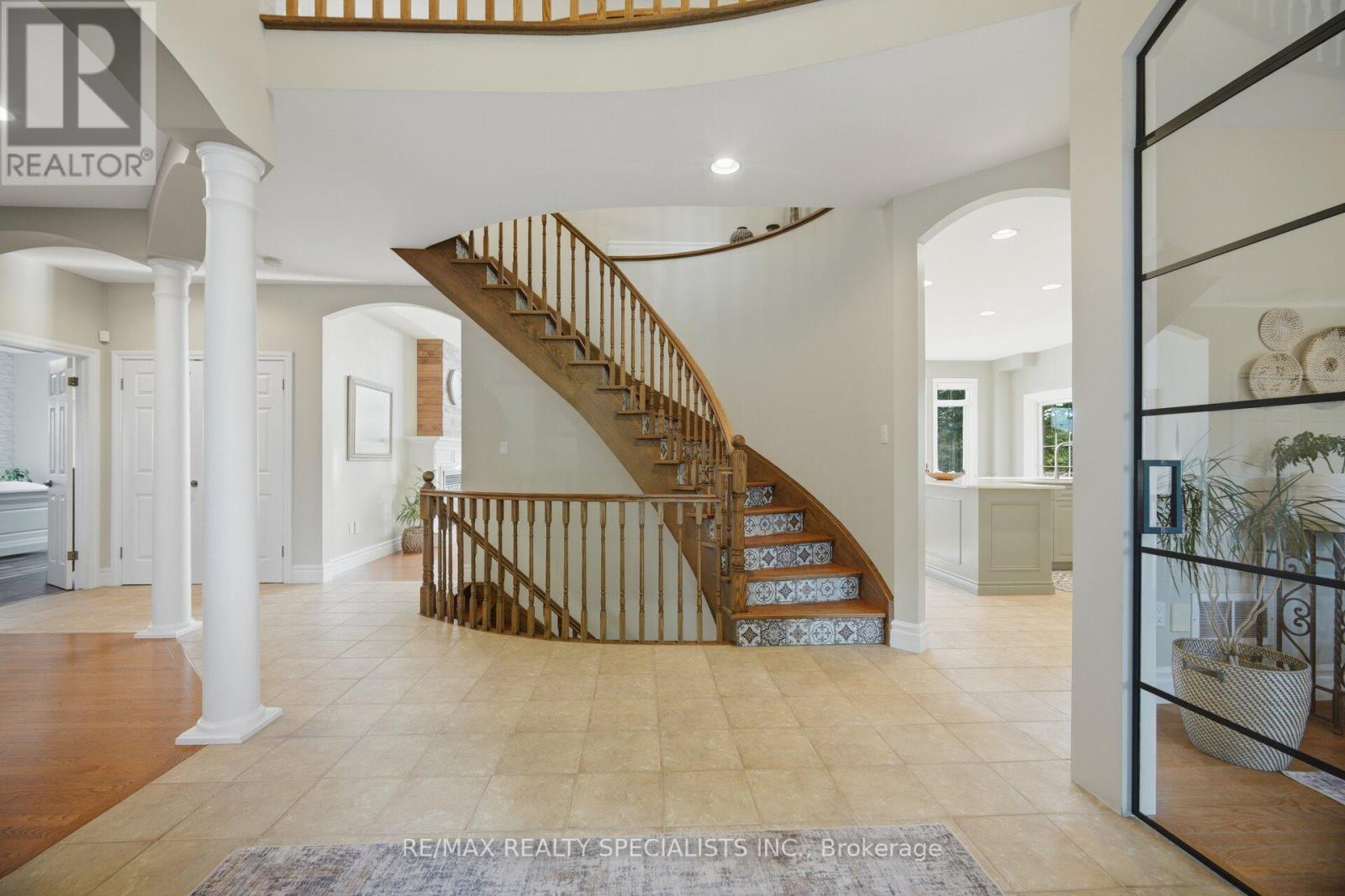4 Tranquility Court, Caledon (Palgrave), Ontario  L7E 3R7 - Photo 7 - W13838406