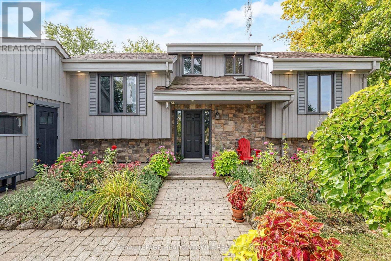 8388 Ninth Line, Halton Hills (Rural Halton Hills), Ontario  L0P 1K0 - Photo 4 - W13838410