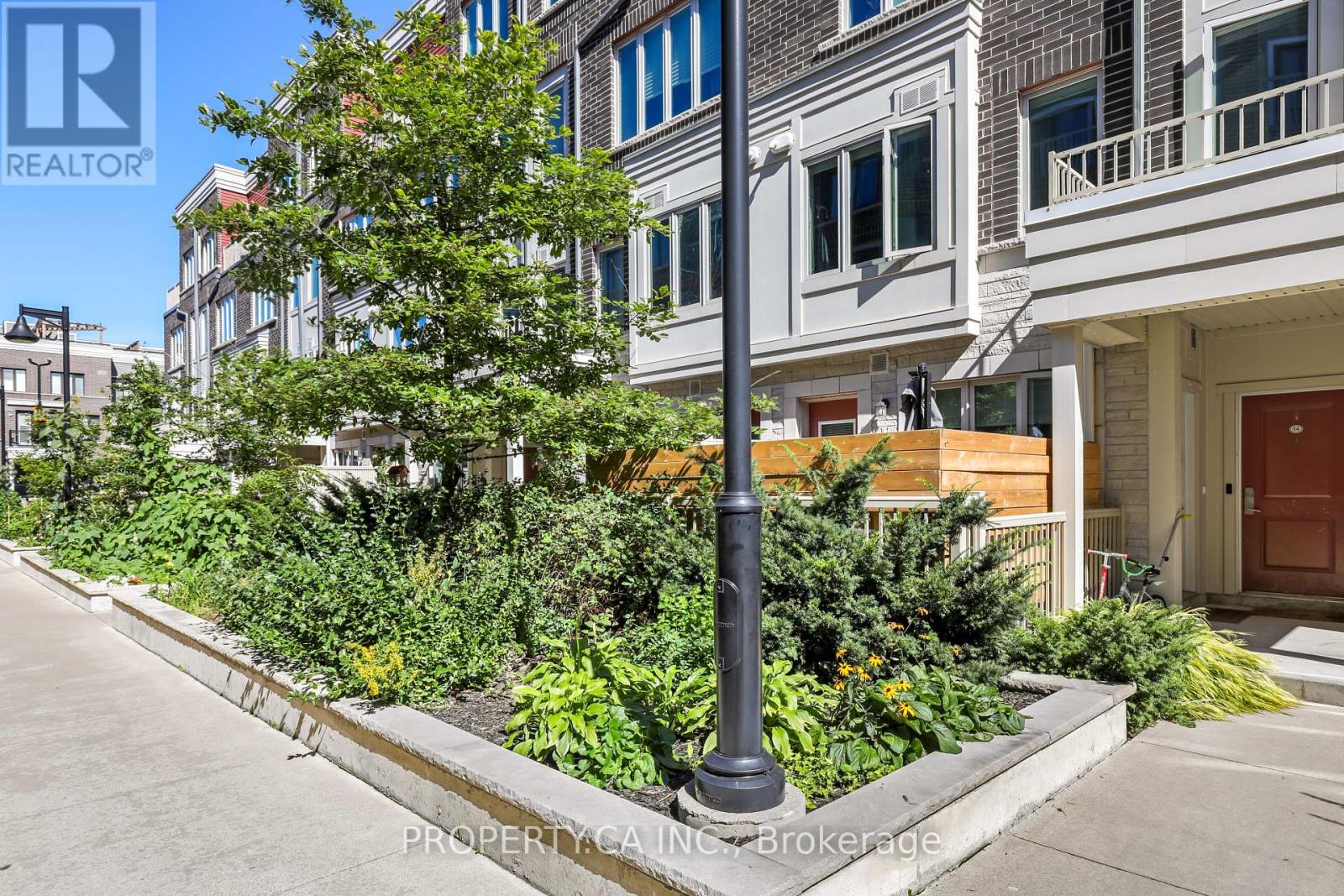 13 - 100 Long Branch Avenue, Toronto (Long Branch), Ontario  M8W 0A9 - Photo 2 - W13838430