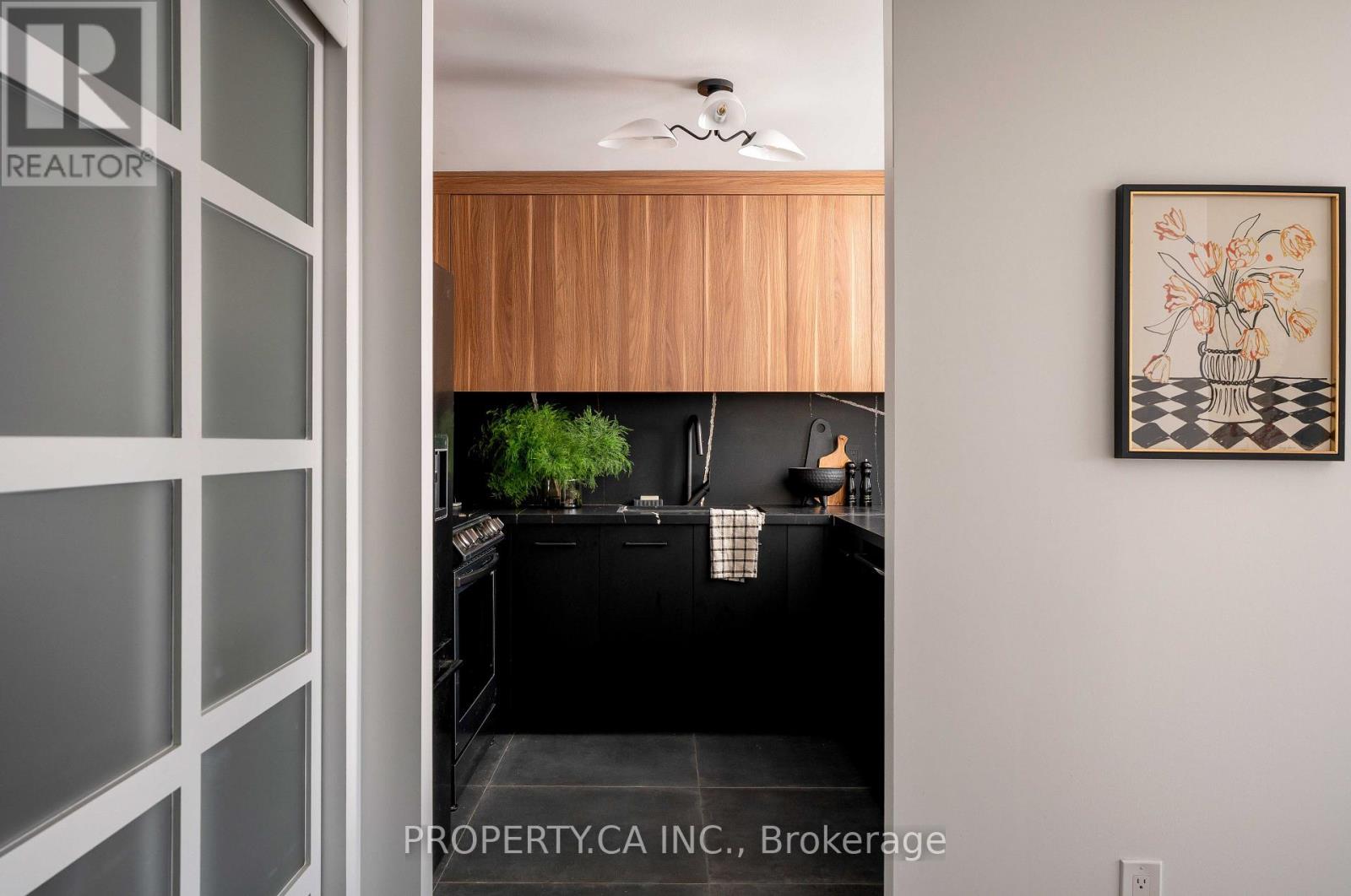 1701 - 2269 Lake Shore Boulevard W, Toronto (Mimico), Ontario  M8V 3X6 - Photo 9 - W13838454