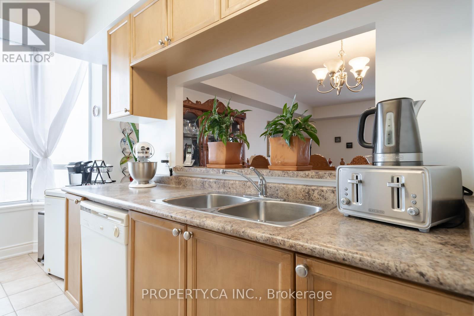 609 - 2088 Lawrence Avenue W, Toronto (Weston), Ontario  M9N 3Z9 - Photo 7 - W13838466