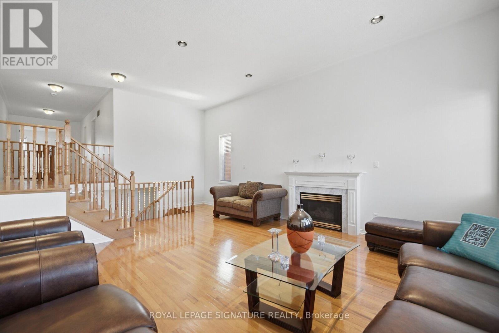 306 Cossack Court, Mississauga, Ontario  L5B 4C2 - Photo 21 - W13838530