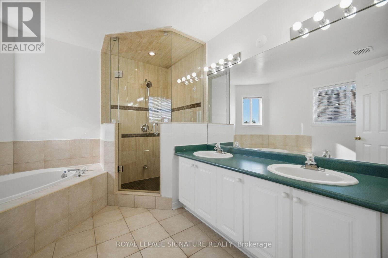 306 Cossack Court, Mississauga, Ontario  L5B 4C2 - Photo 26 - W13838530