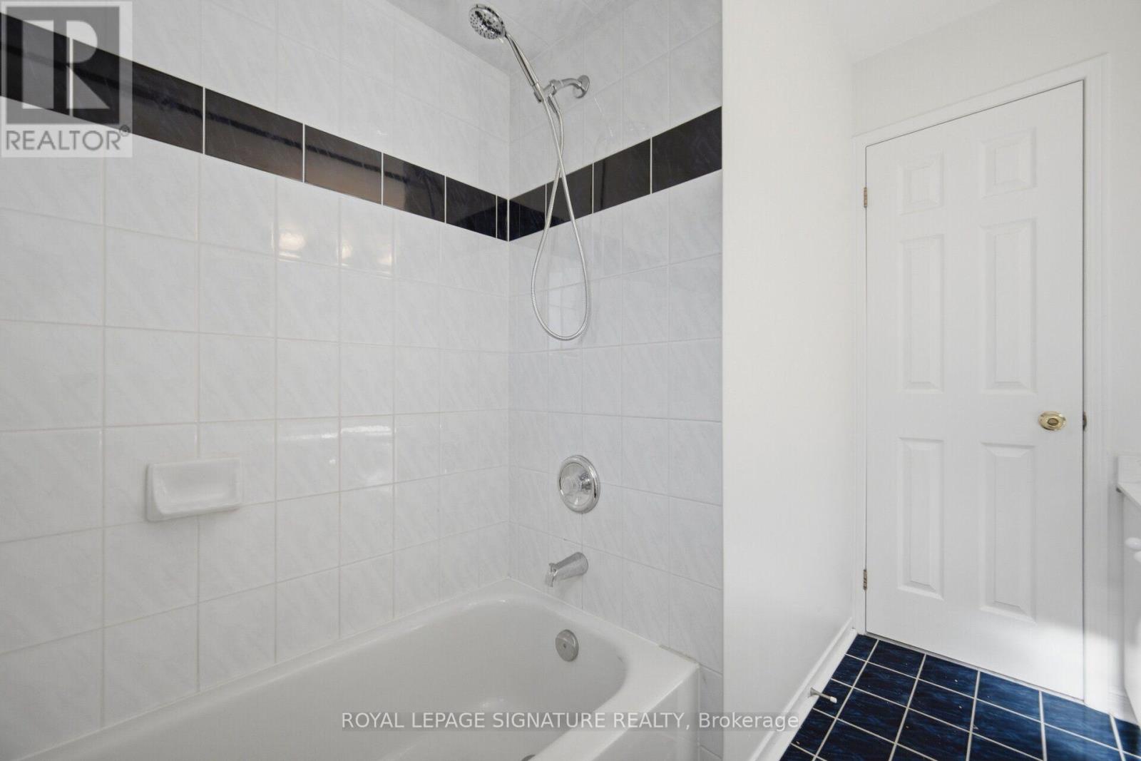 306 Cossack Court, Mississauga, Ontario  L5B 4C2 - Photo 34 - W13838530