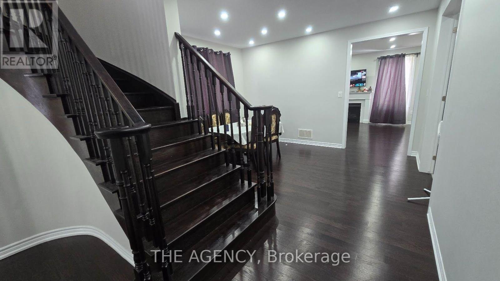 57 Leadenhall Road, Brampton, Ontario  L7A 4G2 - Photo 3 - W13838532