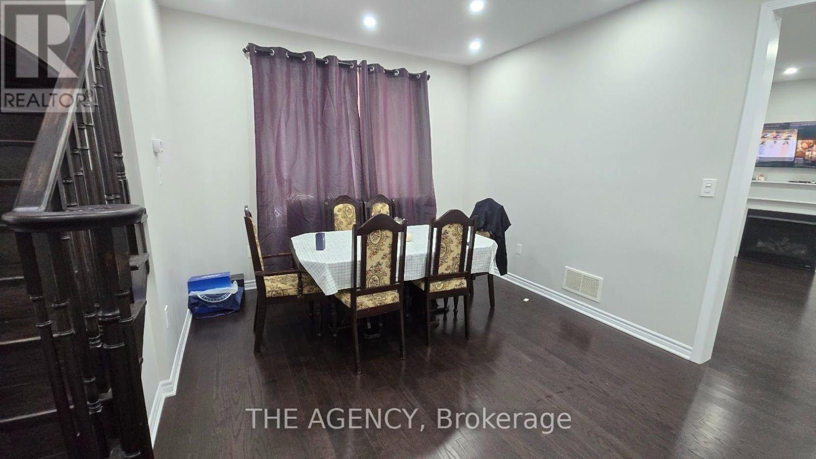 57 Leadenhall Road, Brampton, Ontario  L7A 4G2 - Photo 4 - W13838532