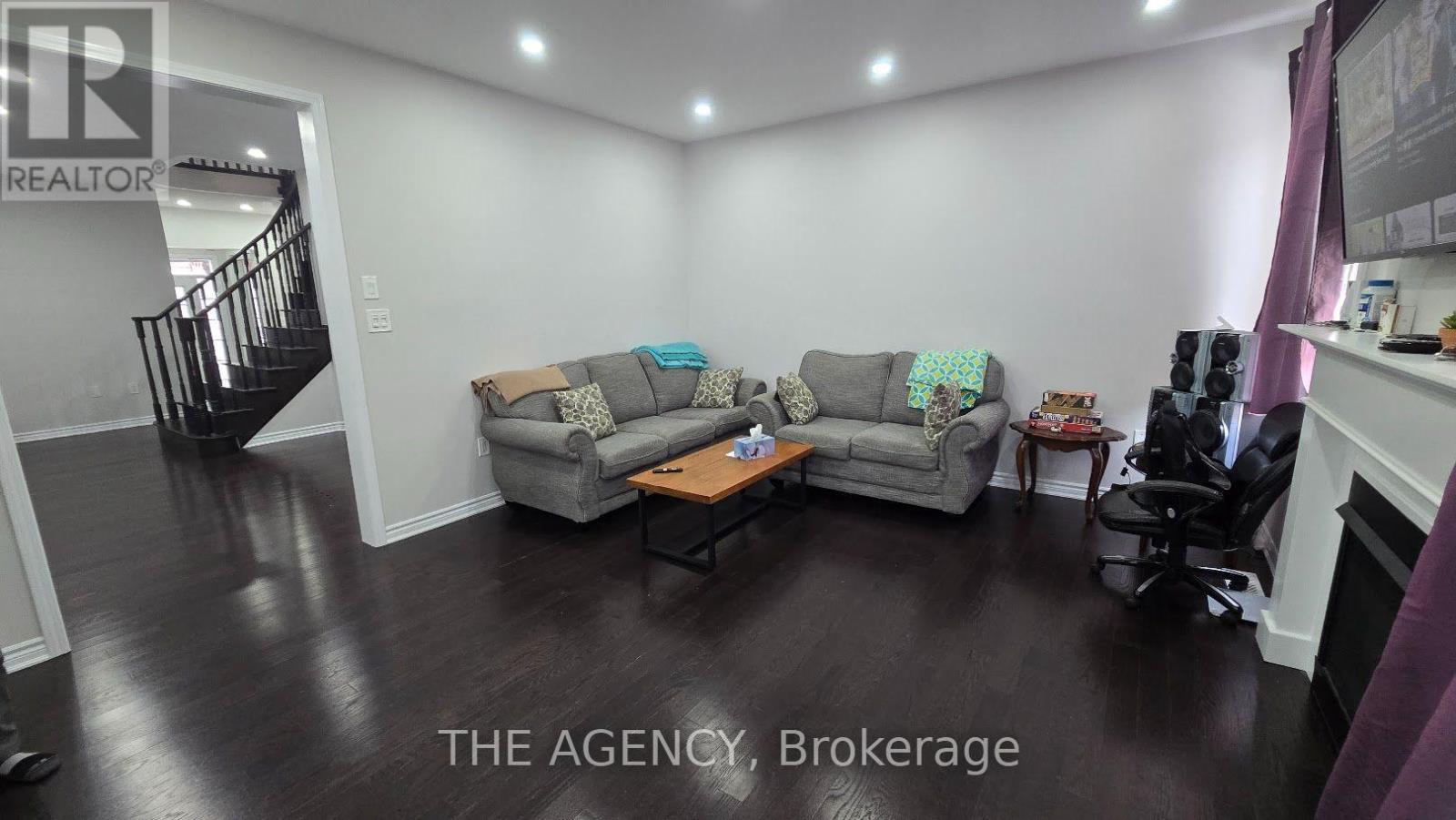 57 Leadenhall Road, Brampton, Ontario  L7A 4G2 - Photo 5 - W13838532