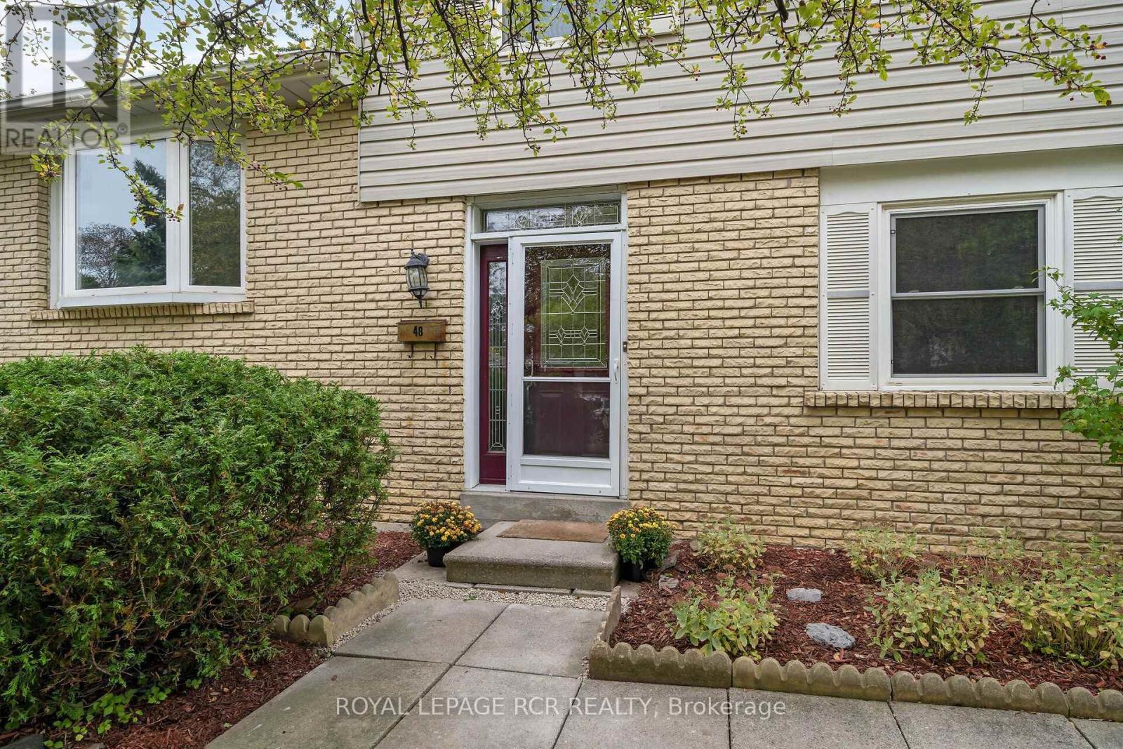 48 Esplanade Road, Brampton (Southgate), Ontario  L6T 2C8 - Photo 4 - W13838550