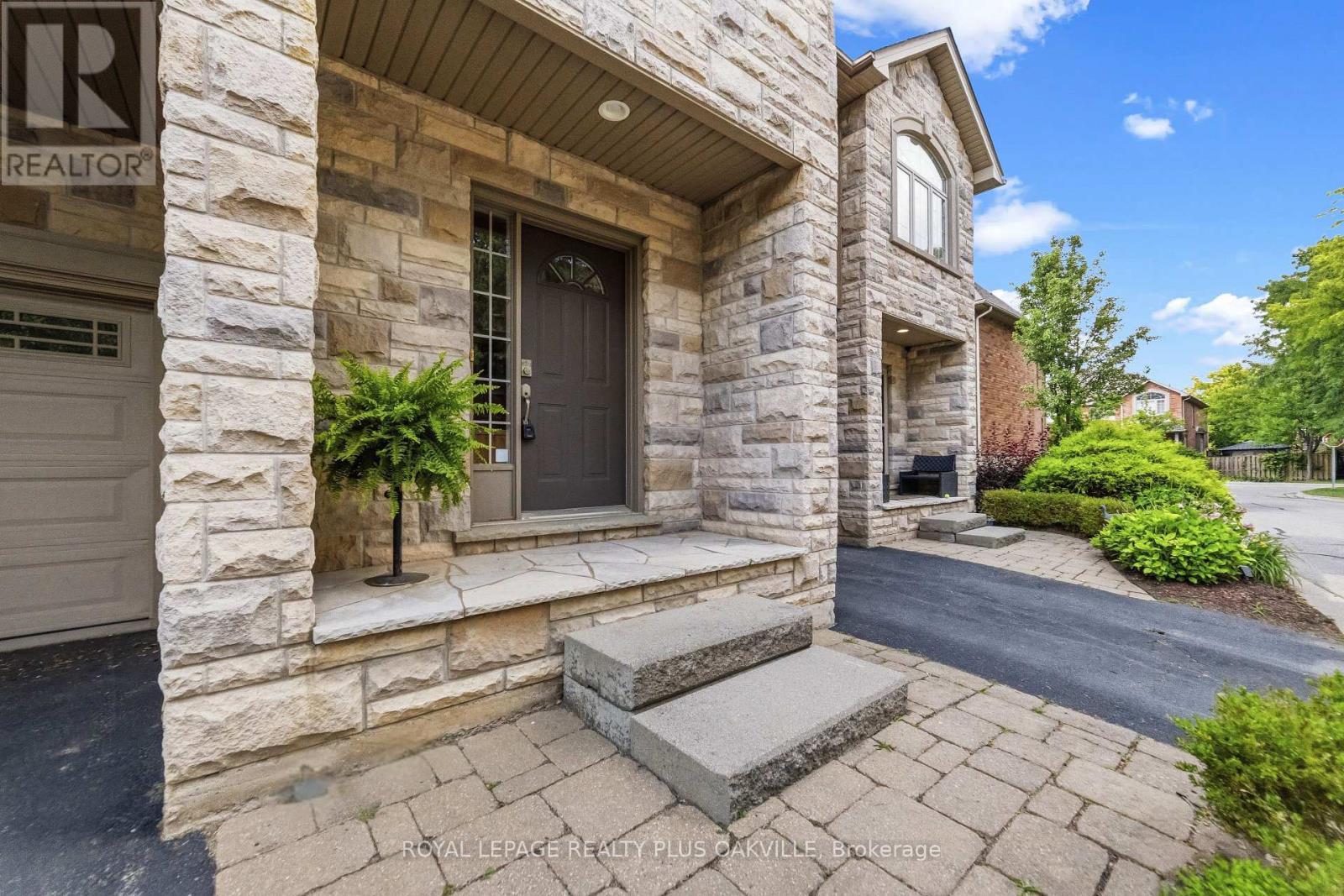 24 - 2282 Orchard Road, Burlington (Orchard), Ontario  L7L 0B5 - Photo 3 - W13838592