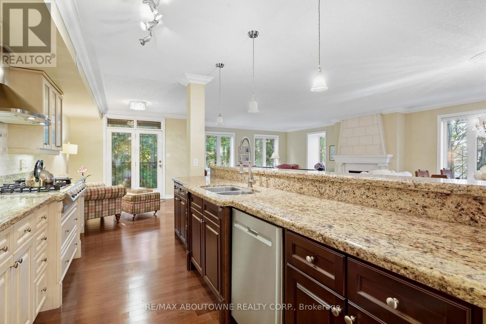 301 - 390 Upper Middle Road, Oakville, Ontario  L6H 0A5 - Photo 19 - W13838648