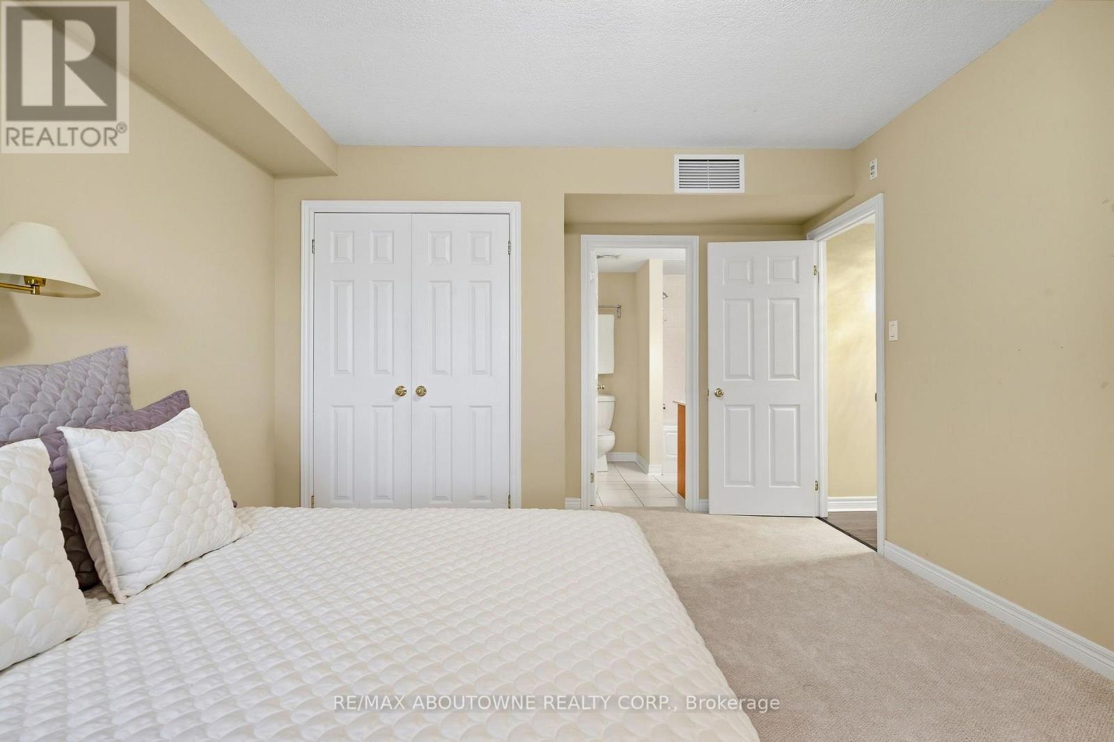301 - 390 Upper Middle Road, Oakville, Ontario  L6H 0A5 - Photo 24 - W13838648
