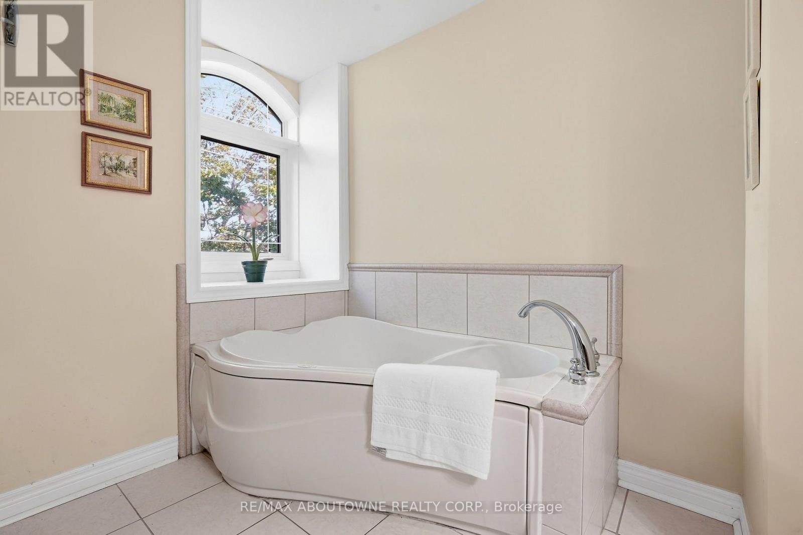 301 - 390 Upper Middle Road, Oakville, Ontario  L6H 0A5 - Photo 32 - W13838648