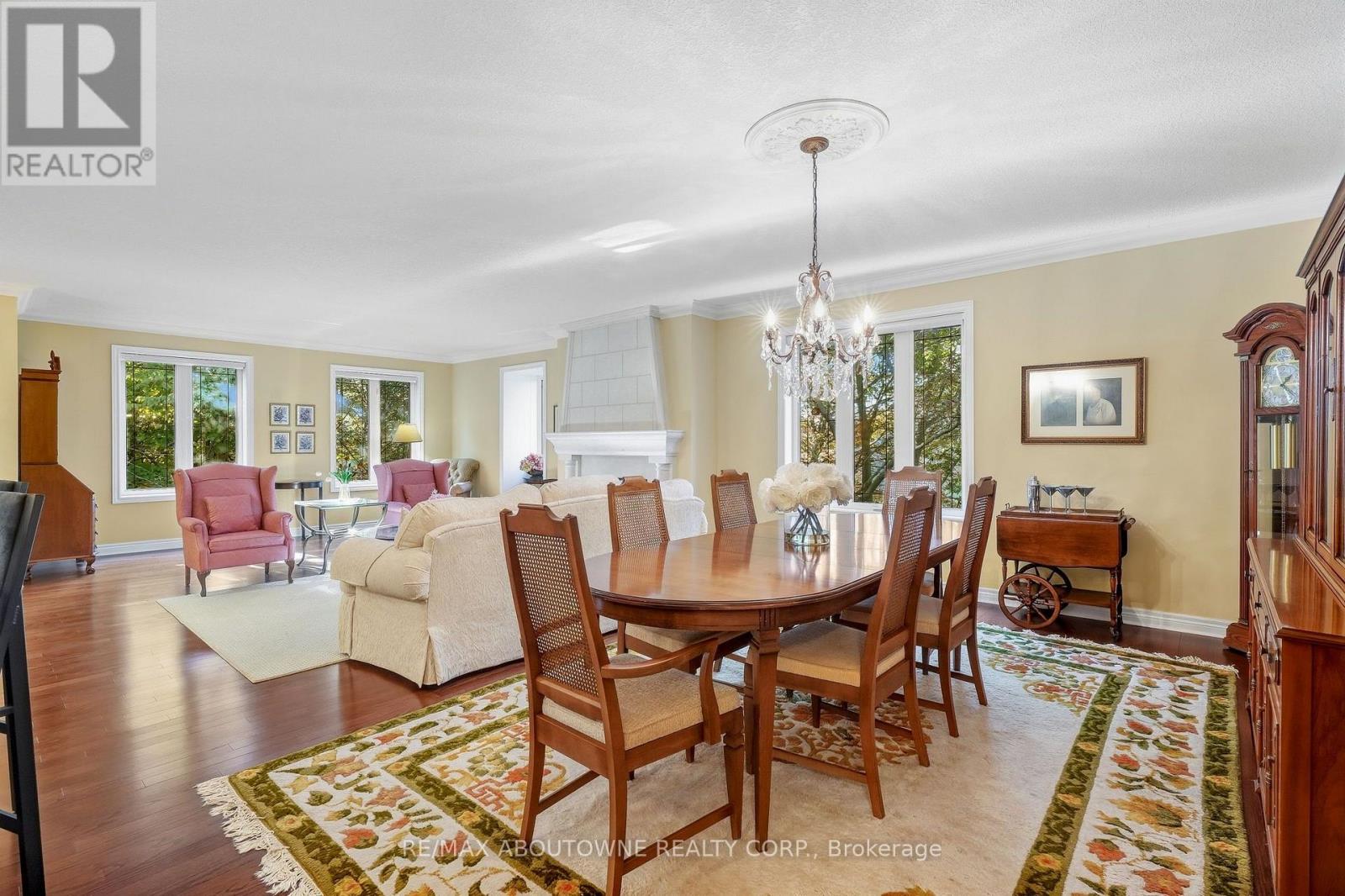 301 - 390 Upper Middle Road, Oakville, Ontario  L6H 0A5 - Photo 6 - W13838648
