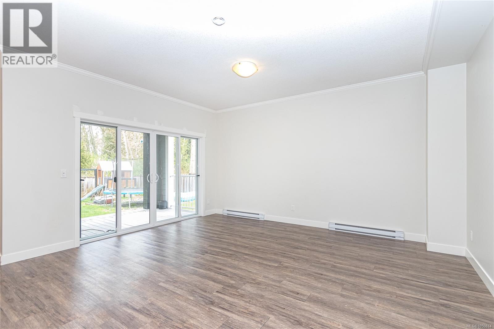 17 Saanich Ridge Dr