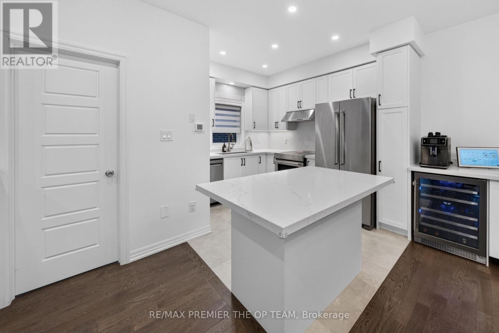 233 Vivant Street, Newmarket, Ontario  L3X 0K9 - Photo 17 - N13836968
