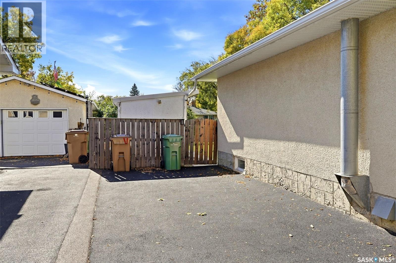 147 Rink Avenue, Regina, Saskatchewan  S4R 5W2 - Photo 41 - SK049845