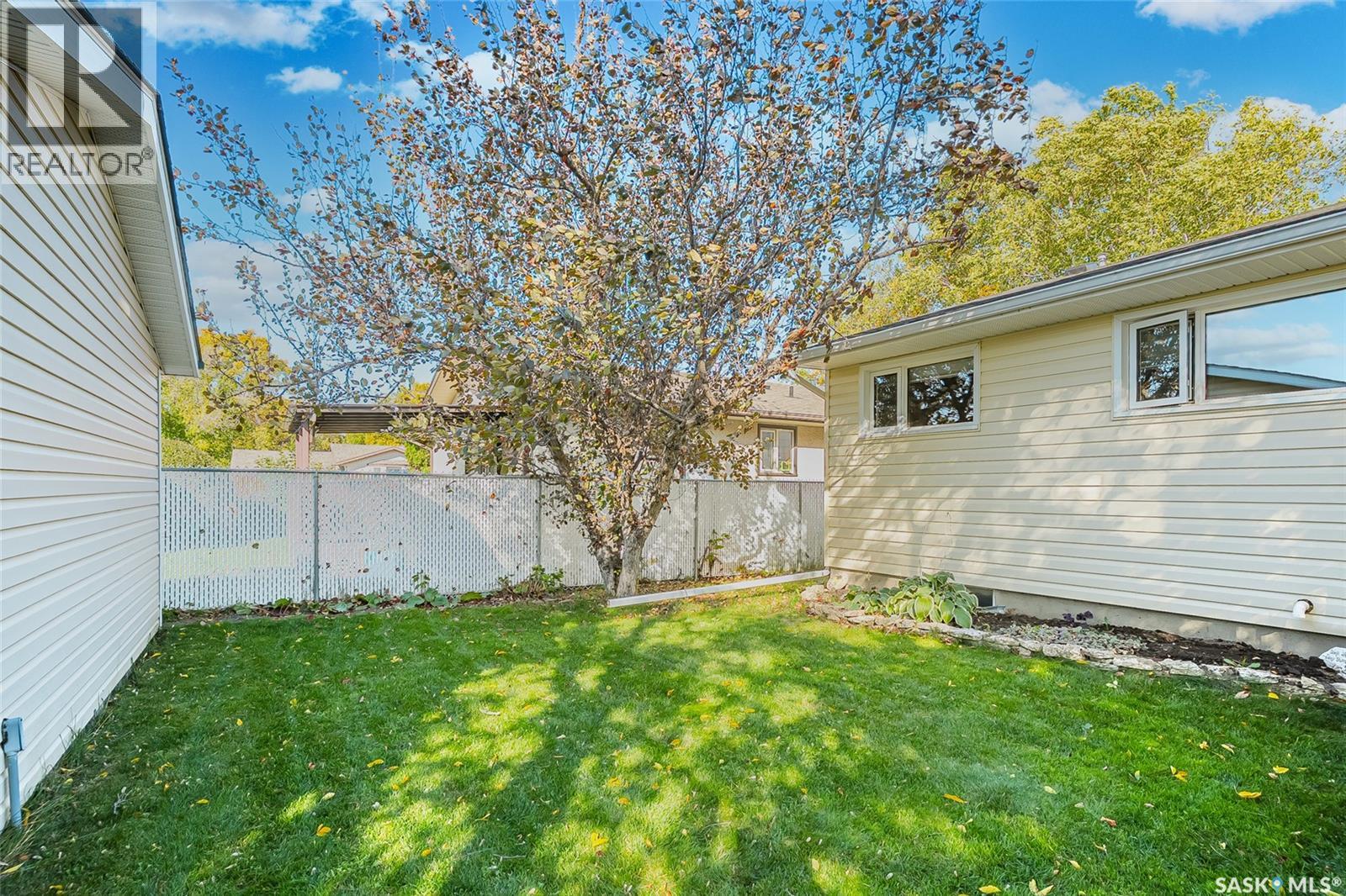 417 Waterloo Crescent, Saskatoon, Saskatchewan  S7H 4L3 - Photo 10 - SK049817