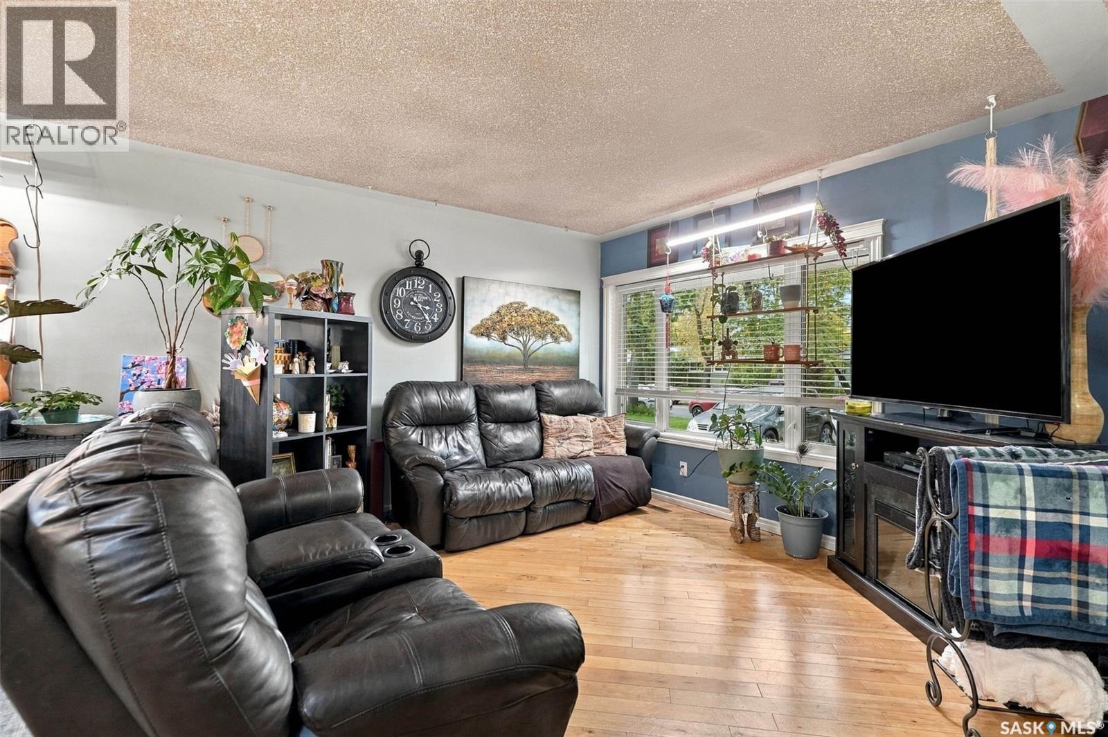 3515 Allen Avenue, Regina, Saskatchewan  S4S 0Z8 - Photo 5 - SK049423