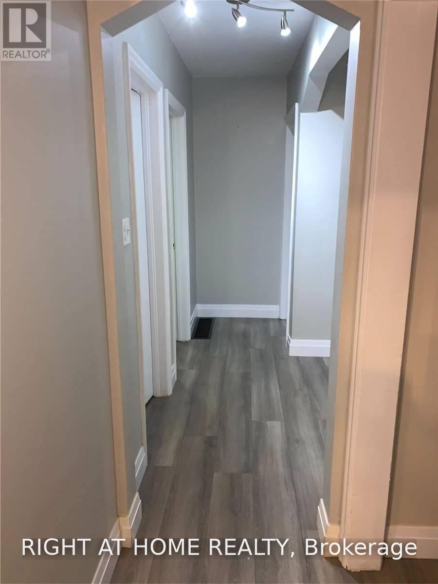 3 Martin Avenue, Cambridge, Ontario  N1R 3A3 - Photo 3 - X13838538