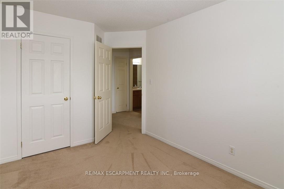 37 Cornerstone Drive, Hamilton (Stoney Creek), Ontario  L8J 0A1 - Photo 20 - X13838628