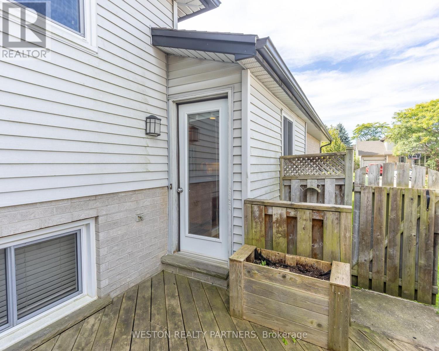 54 Brandy Lane Road, London North (North I), Ontario  N6G 4S3 - Photo 33 - X13838650