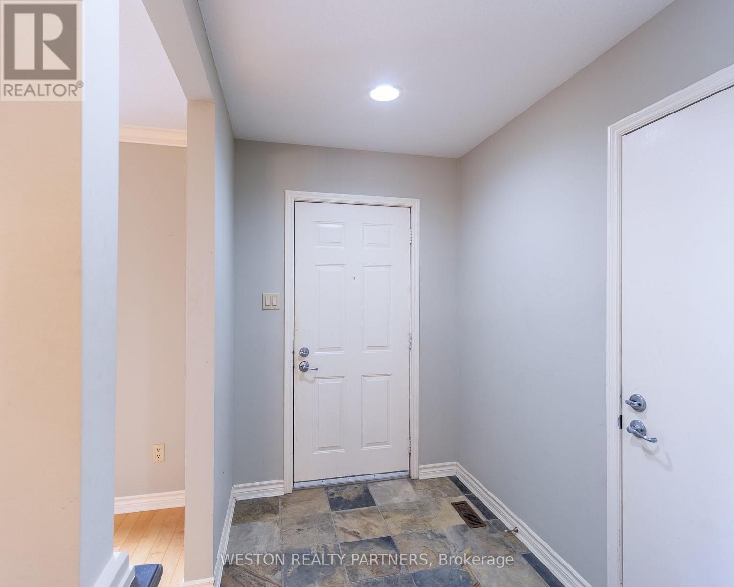 54 Brandy Lane Road, London North (North I), Ontario  N6G 4S3 - Photo 5 - X13838650