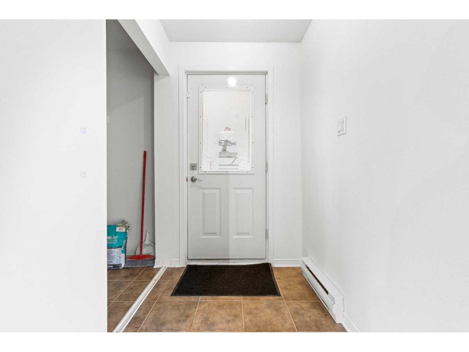 1745 Rue des Pervenches|#4 Saint-Lazare Quebec Canada J7T3B9 4