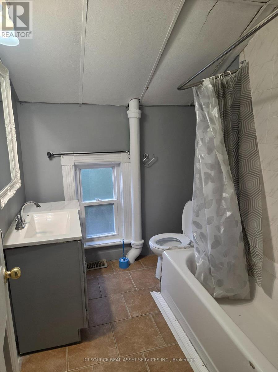 A1 - 136 Cooper Street, Cambridge, Ontario  N3C 2N7 - Photo 8 - X13744034