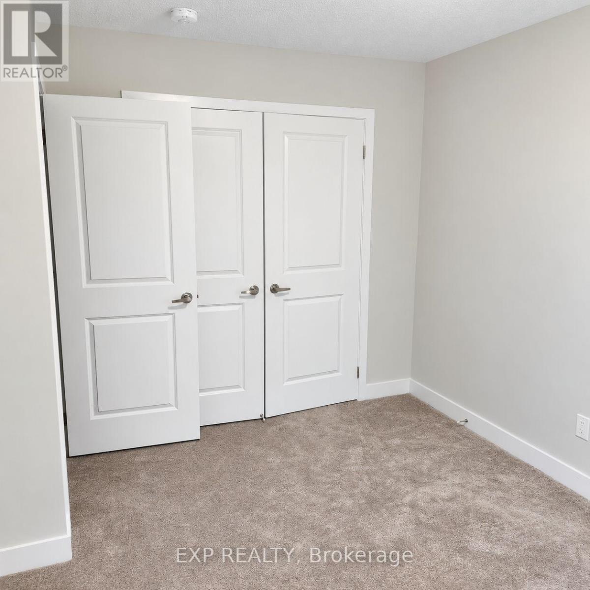 1095 Thompson Drive, Oshawa, Ontario  L1L 0V5 - Photo 9 - E13837296