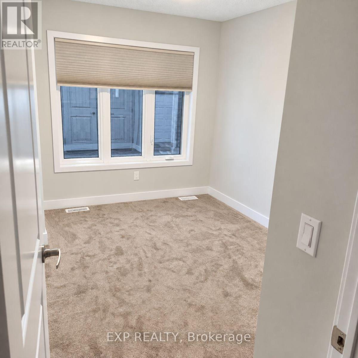 1095 Thompson Drive, Oshawa, Ontario  L1L 0V5 - Photo 10 - E13837296