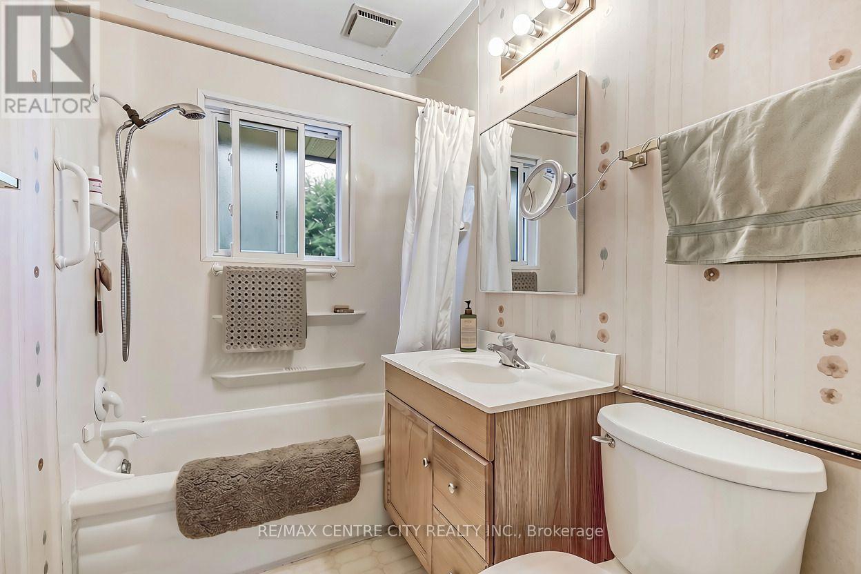 19 Rapelje Street, St. Thomas, Ontario  N5R 4L9 - Photo 10 - X13838696