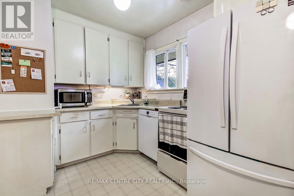 19 Rapelje Street, St. Thomas, Ontario  N5R 4L9 - Photo 7 - X13838696
