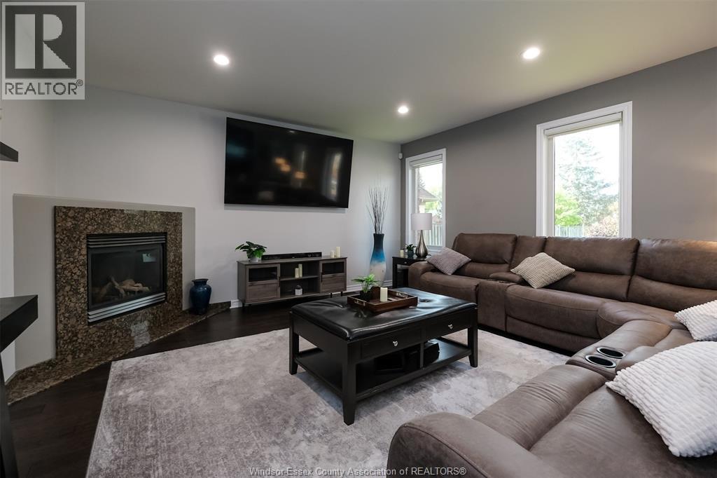 369 Pinehurst Drive, Lakeshore, Ontario  N8L 0V8 - Photo 6 - 26023873