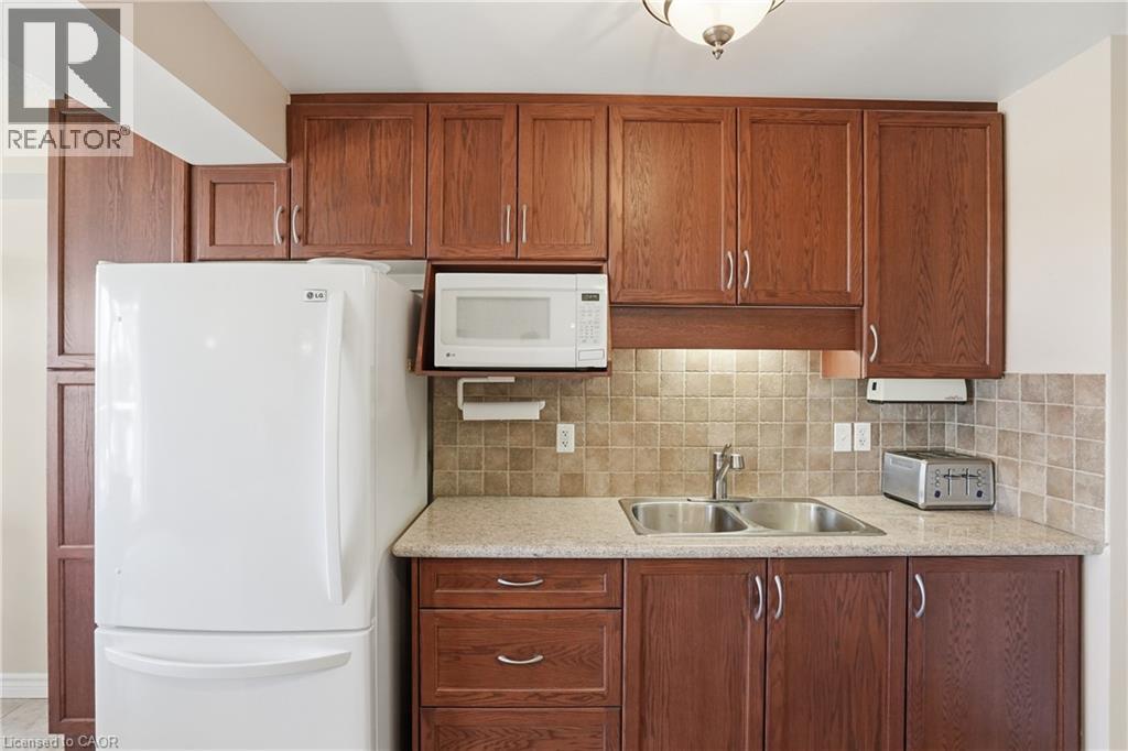 793 Colborne Street E Unit# 512, Brantford, Ontario  N3S 7J3 - Photo 10 - 40825287