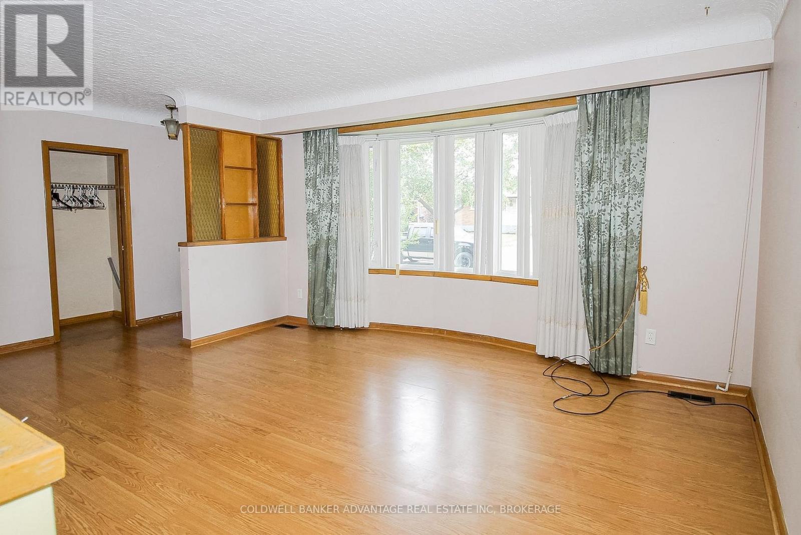 27 Hughes Avenue, Welland, Ontario  L3B 1M4 - Photo 6 - X13838838