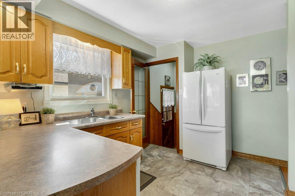 222 Thunderbird Drive, Cambridge, Ontario  N1R 6H5 - Photo 11 - 40867030