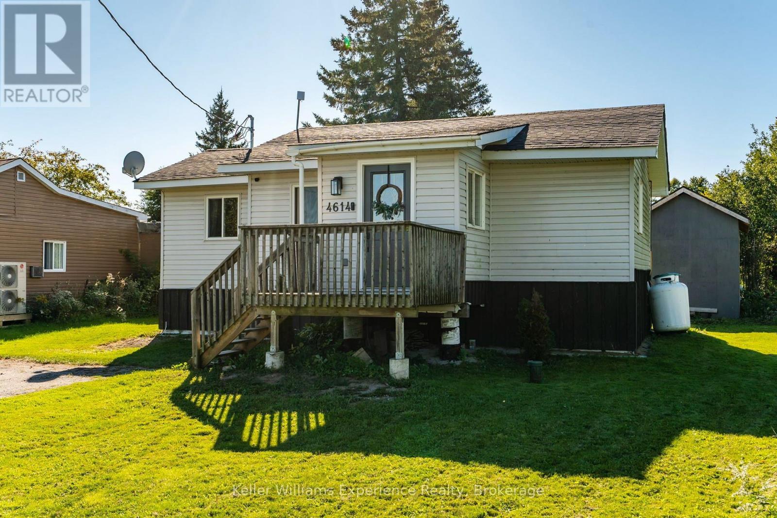4614 25 Side Road, Ramara, Ontario  L3V 6H7 - Photo 2 - S13838698