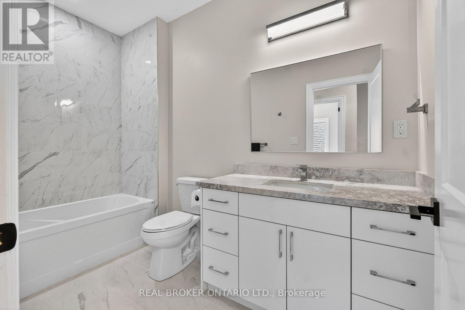 5 Marina Avenue, Toronto, Ontario  M8W 1J8 - Photo 19 - W13422802