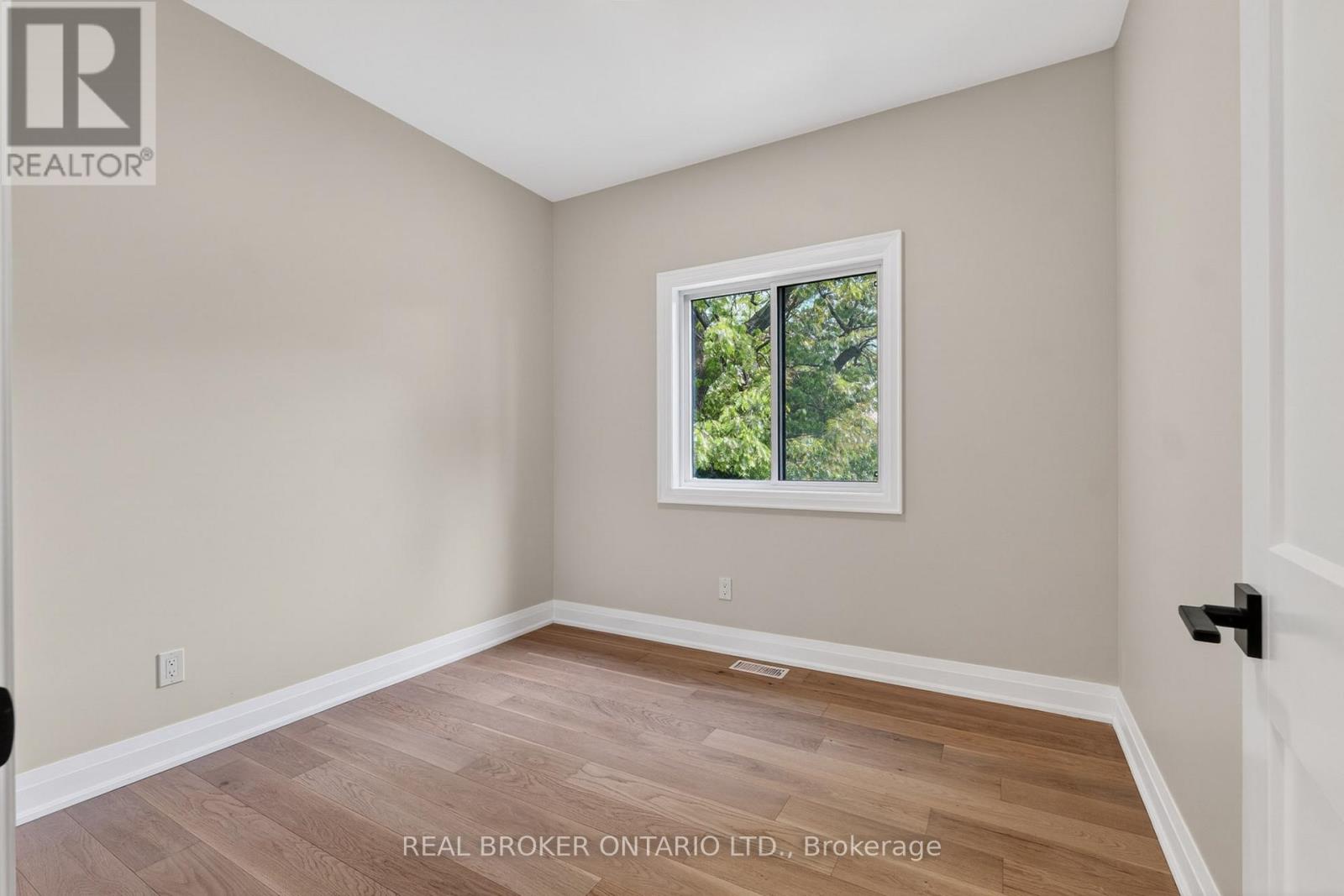 5 Marina Avenue, Toronto, Ontario  M8W 1J8 - Photo 29 - W13422802